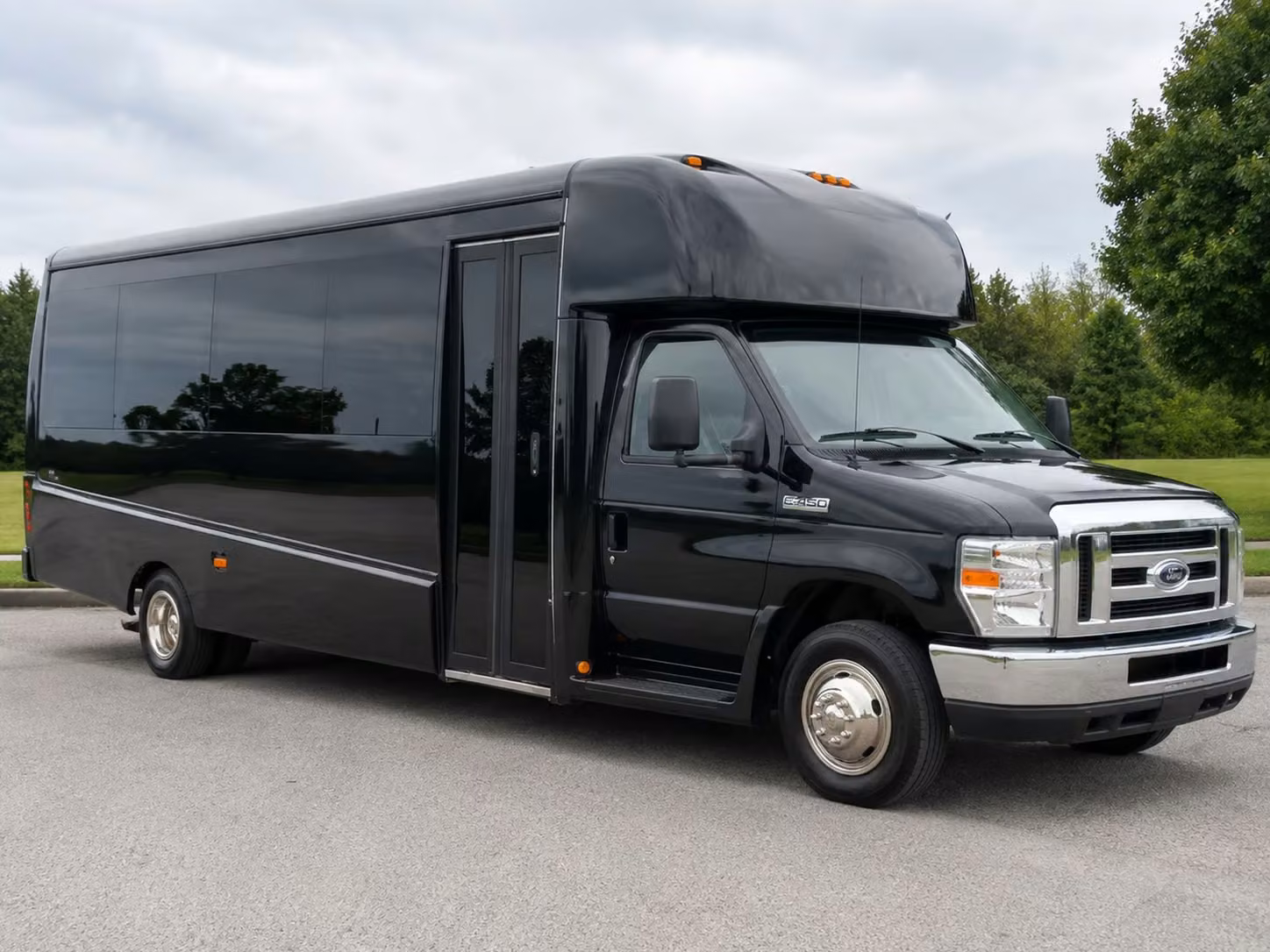 15 passenger minibus