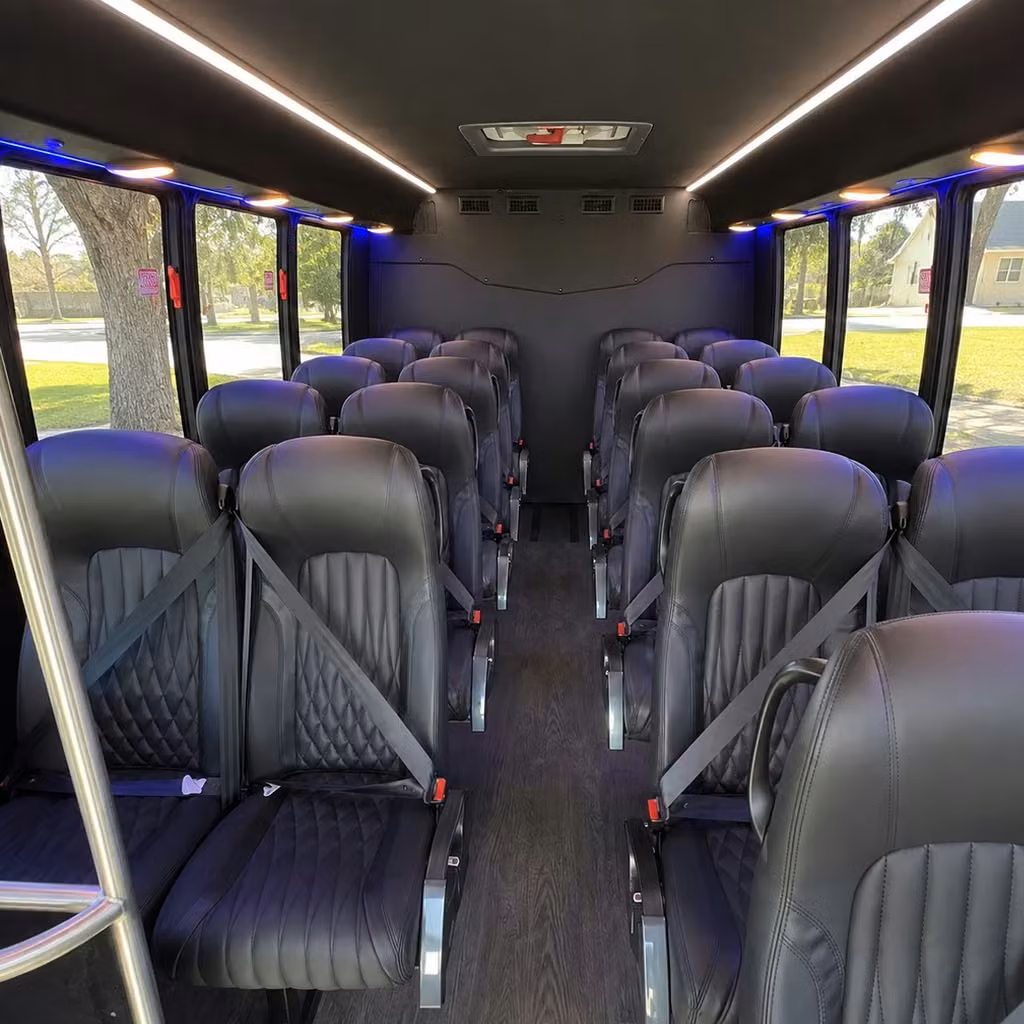 norwalk 15 passenger minibus rental