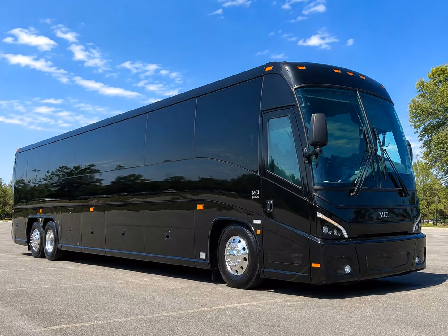 use a charter bus to take norwalk students to the discovery cube los angeles